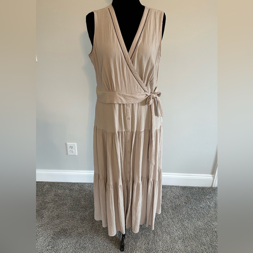 Calvin Klein Women’s Khaki V neck texturd midi dress